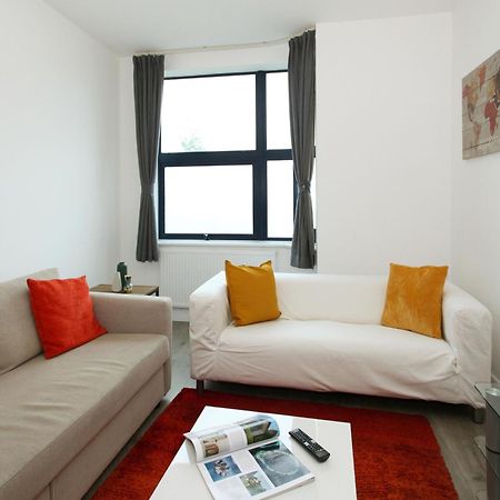 Sapphire House Apartments 特尔福德 外观 照片