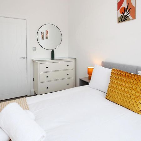 Sapphire House Apartments 特尔福德 外观 照片